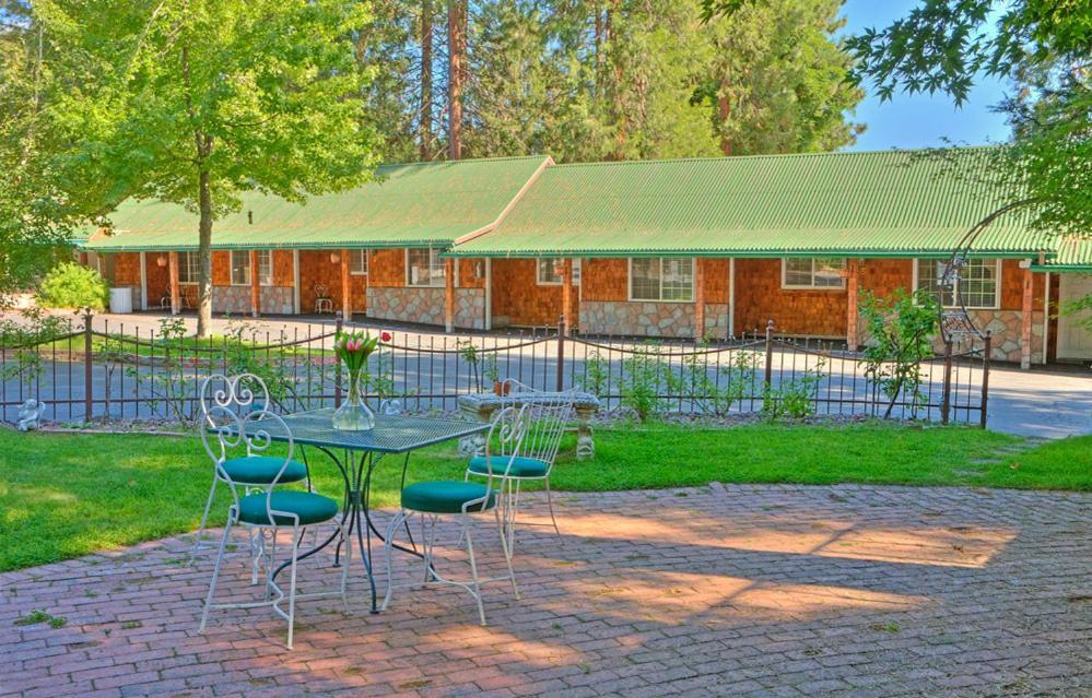 Strawberry Valley Inn 마운트샤스타 외부 사진