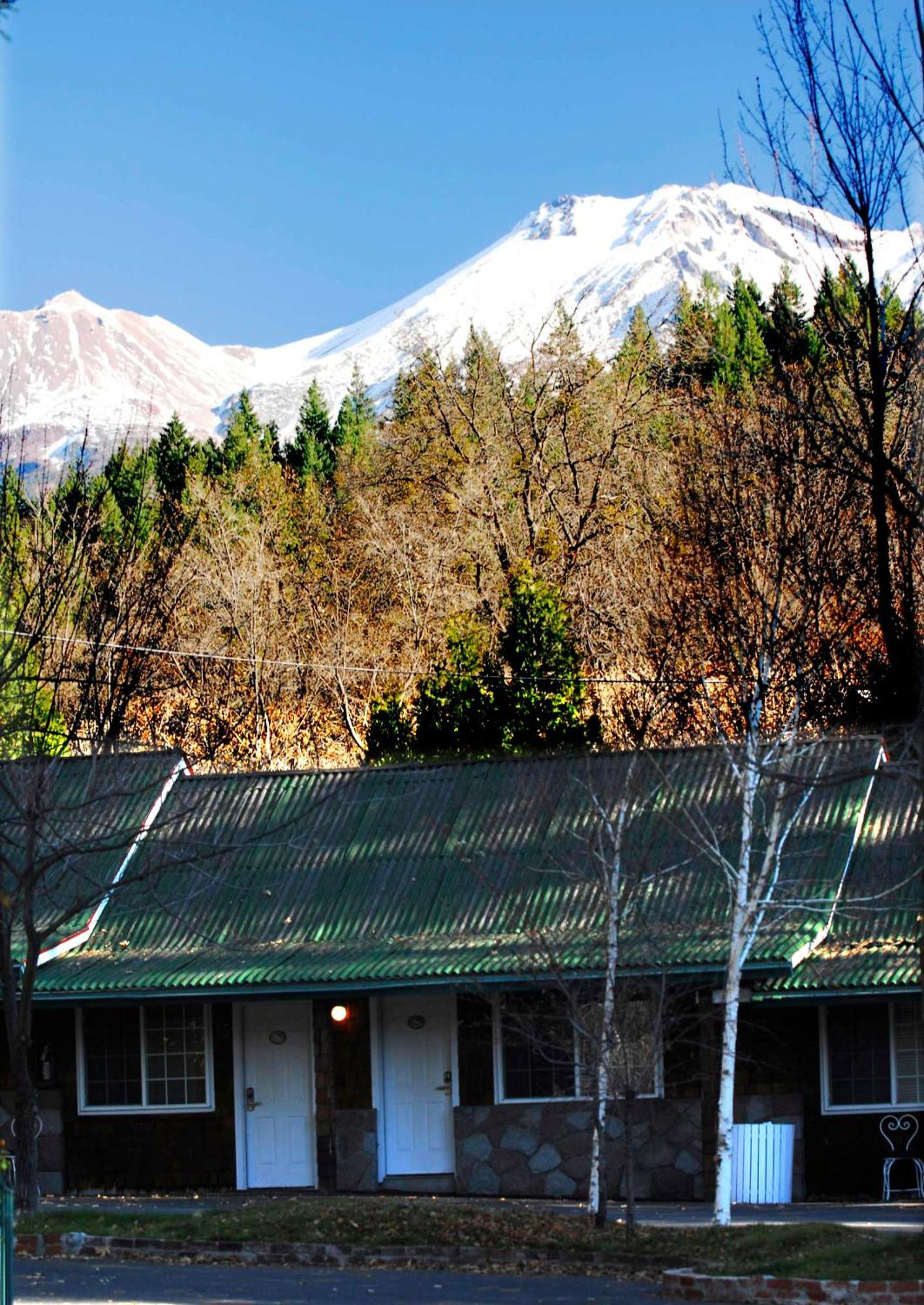 Strawberry Valley Inn 마운트샤스타 외부 사진