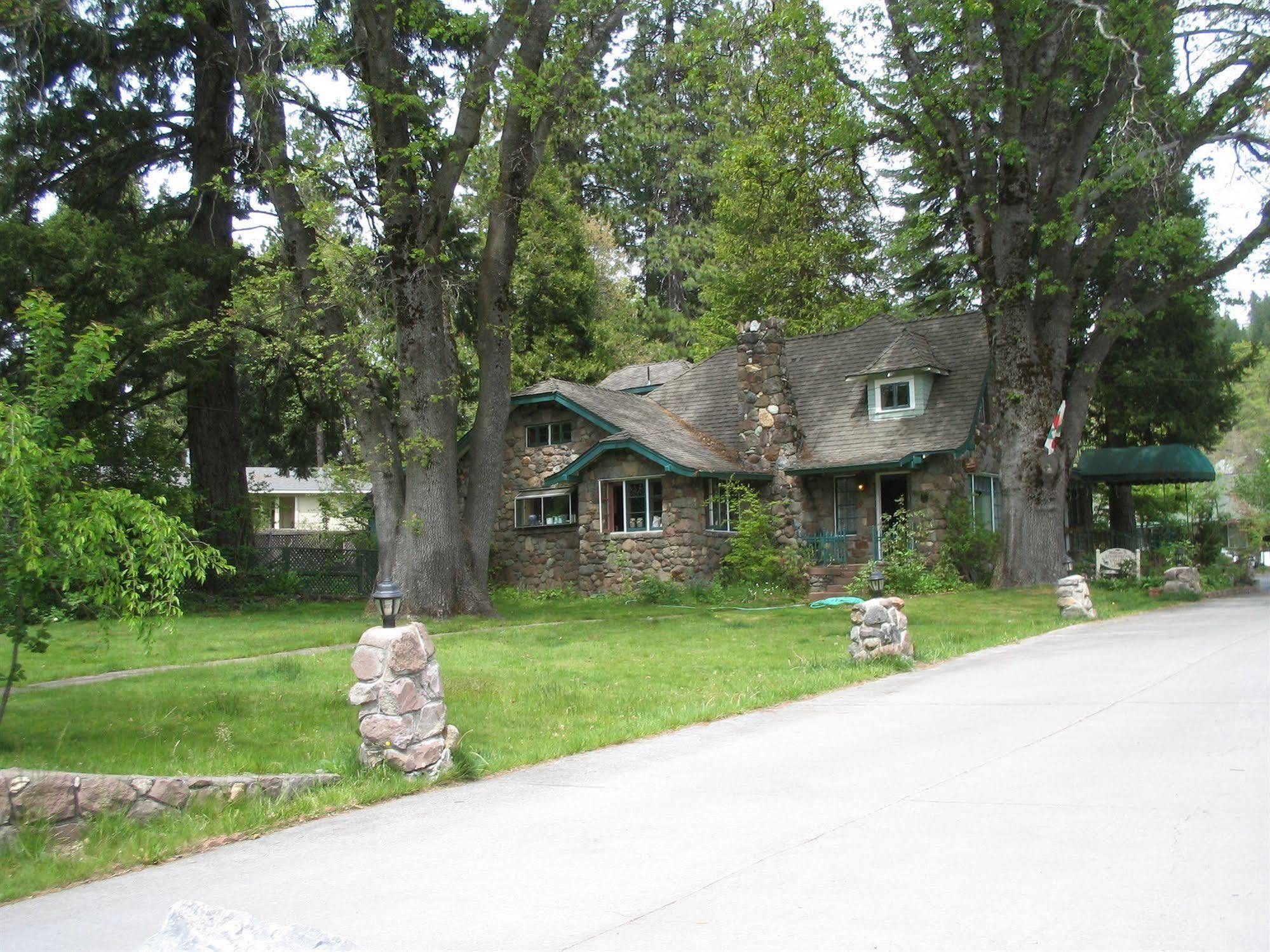 Strawberry Valley Inn 마운트샤스타 외부 사진
